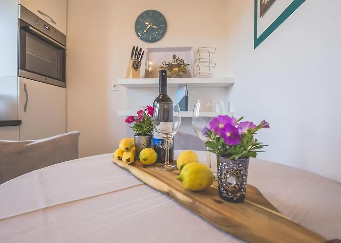 Violet Seaview Apartman Vis